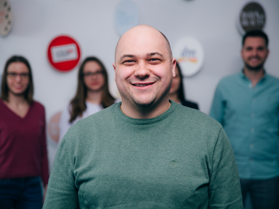 djelatnik u centrali