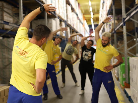 djelatnici u dm skladištu ambasadori zdravlja